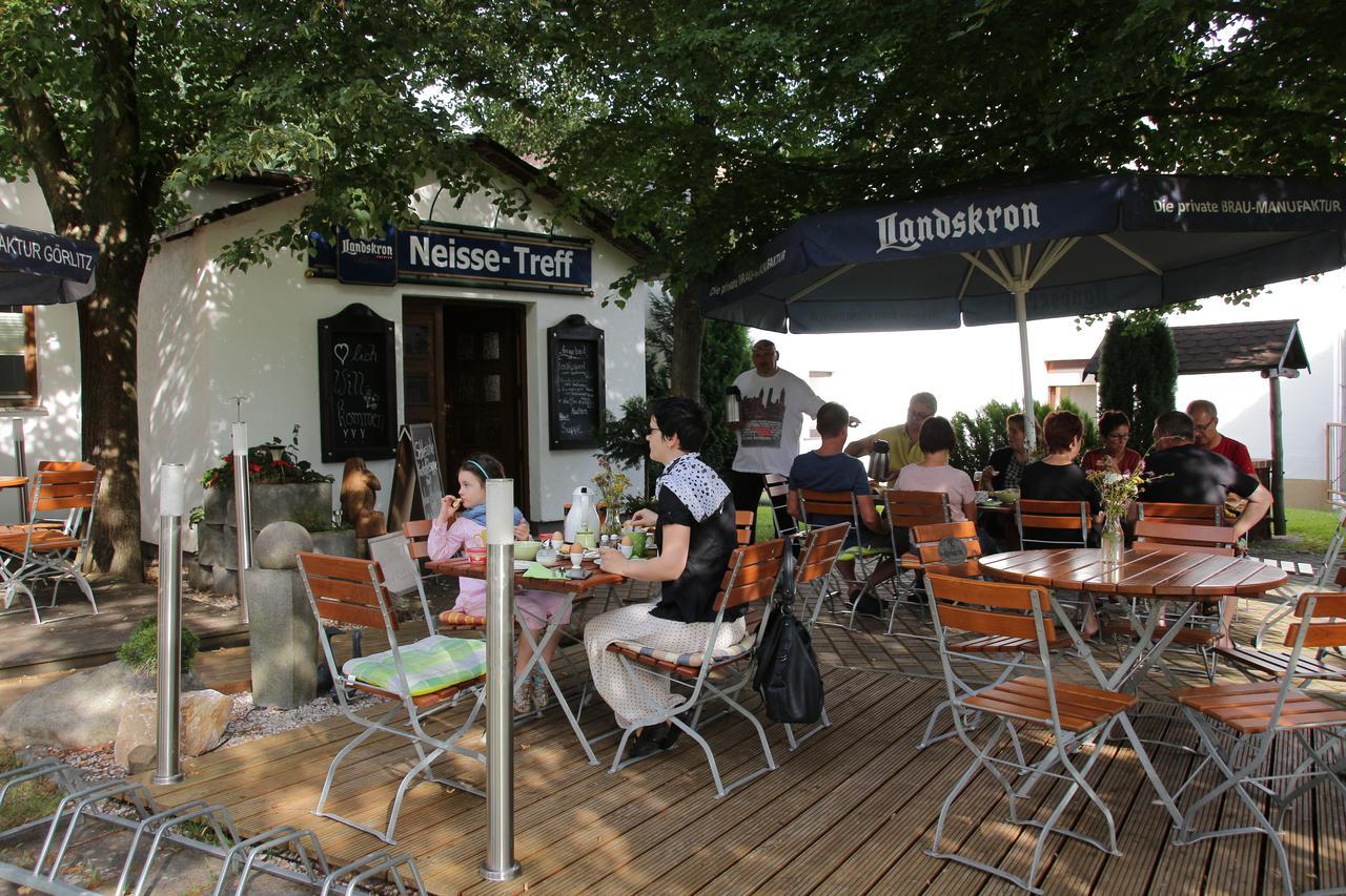 Pension Zum Alten Gasthaus Haensel Krauschwitz エクステリア 写真